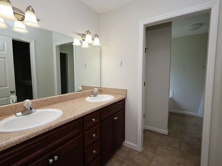 4125 Springruff Dr — Photo 8