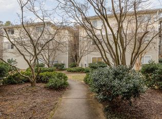 303 Smith Level Rd APT B14, Chapel Hill, NC 27516