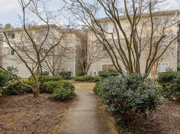 303 Smith Level Rd APT B14, Chapel Hill, NC 27516