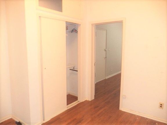 4th image of 80 Downing St #2BB