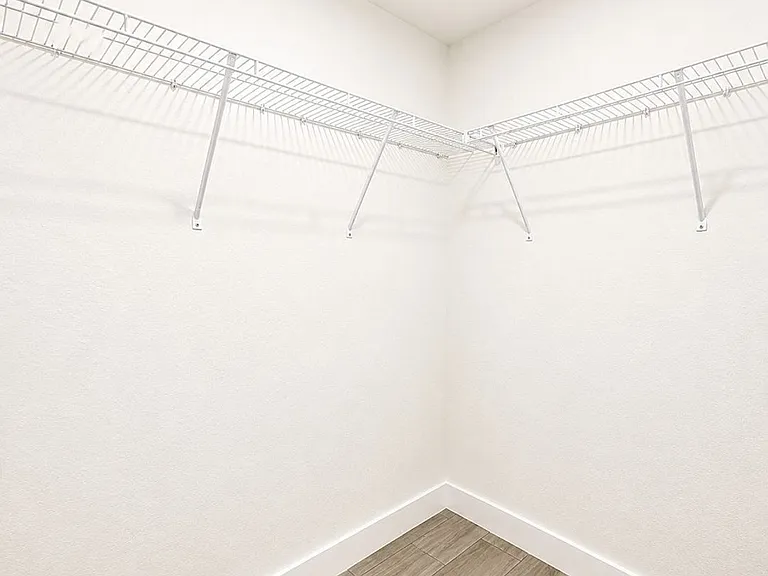 3464 NE 9th Pl — Photo 13