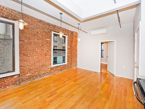 3rd image of 177 W 26th St #301A