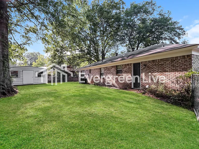 2839 Teasley Dr — Photo 15