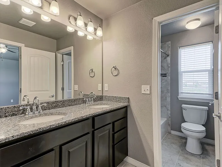 1748 Ruddlesway Dr — Photo 23