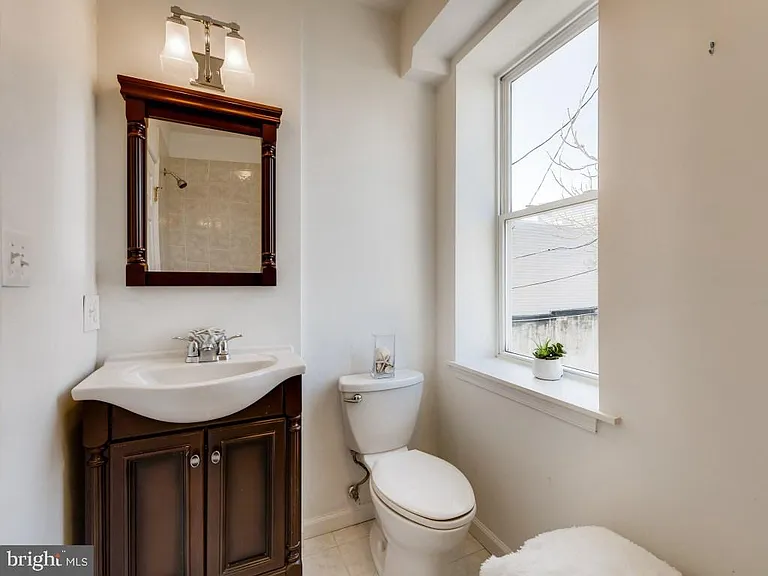 1433 Olive St — Photo 25