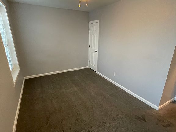4th image of 330 N Limestone St
