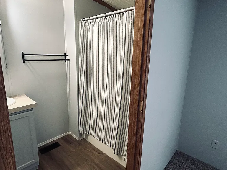 3688 Chester Rd — Photo 13