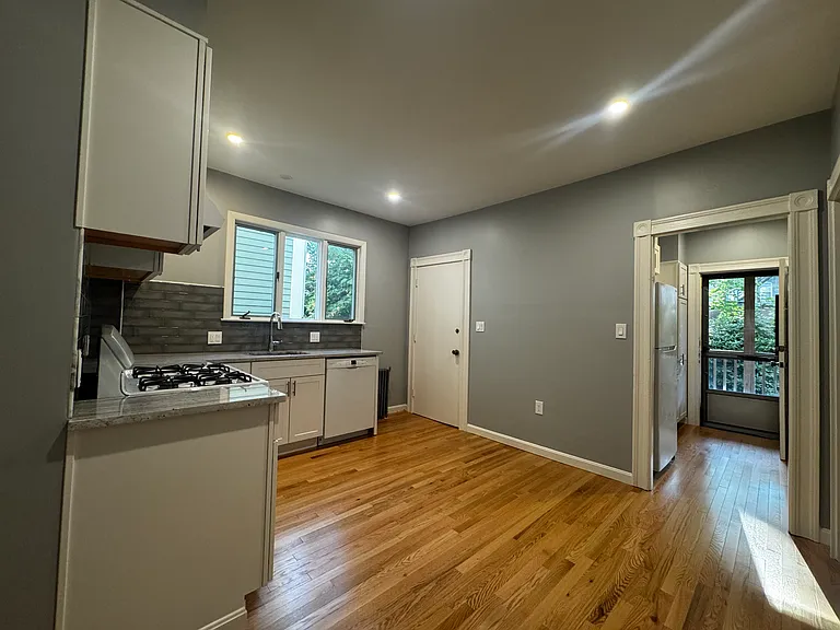 45 Roberts Rd #1 — Photo 7