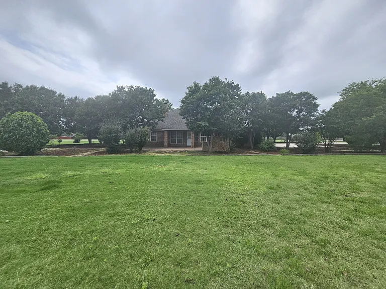 7 NW Forest Ln — Photo 30