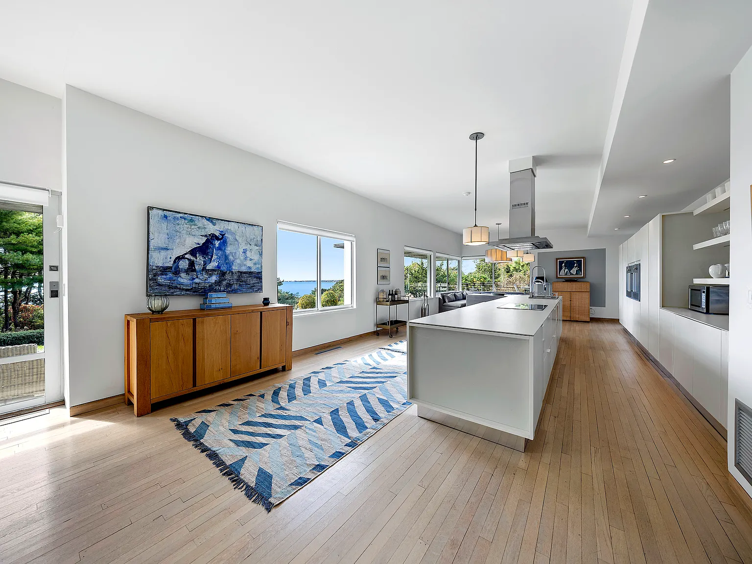 Stunning Home Panoramic Water Views Southampton South US OPEN — Photo 3