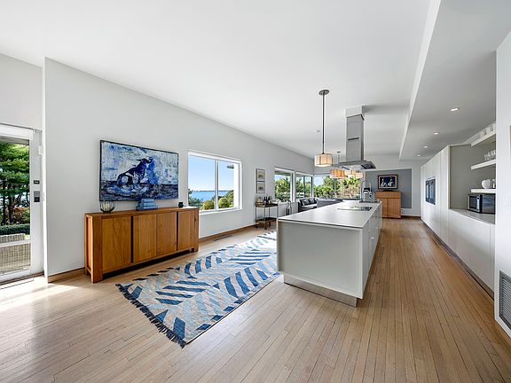 3rd image of 43 Westway Dr
