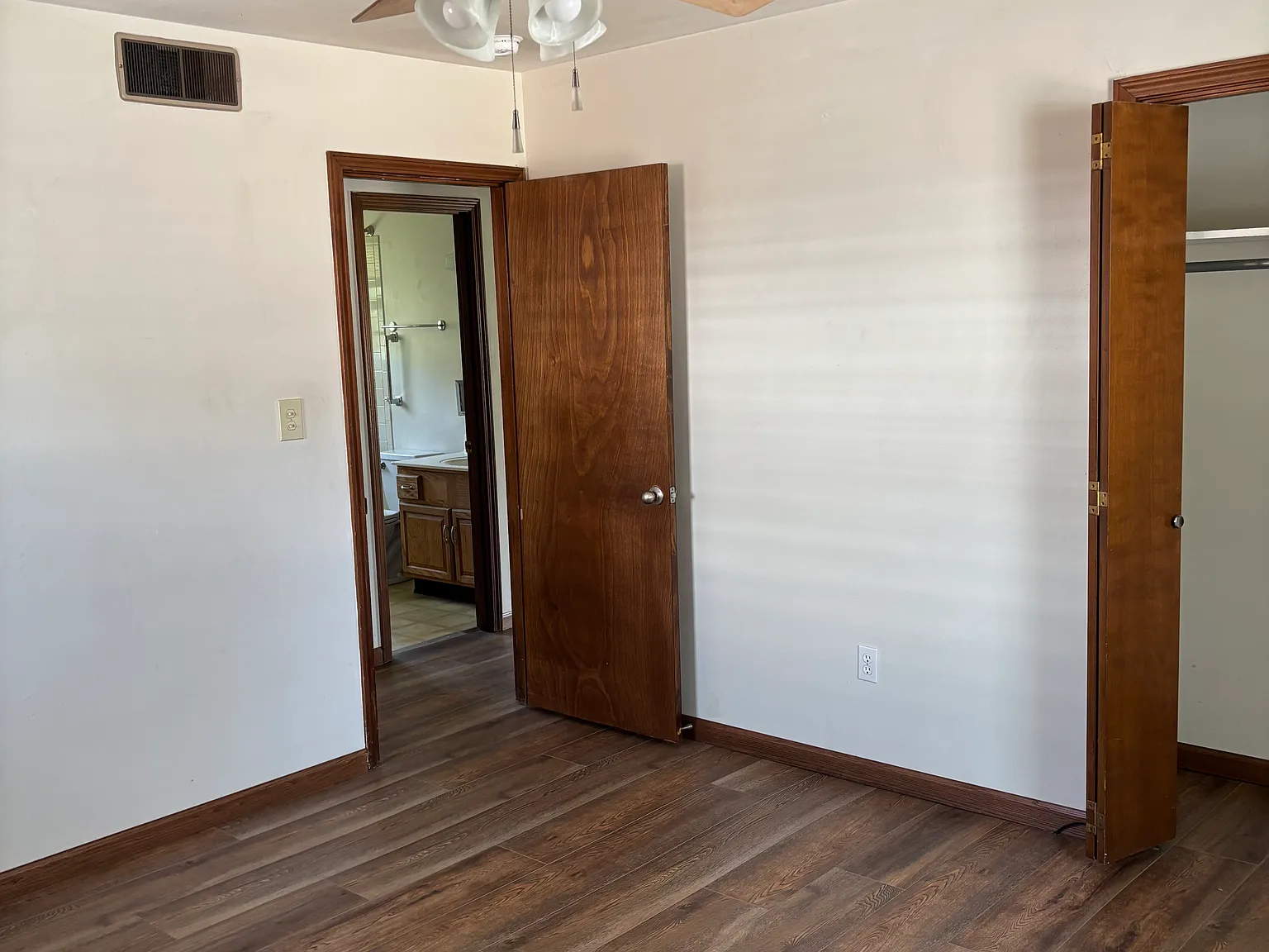 2 bed, $875 — Photo 4