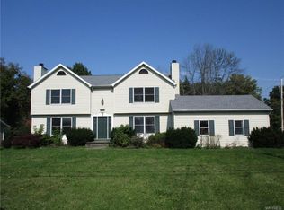 2487 Sylvan Pl, Niagara Falls, NY 14304