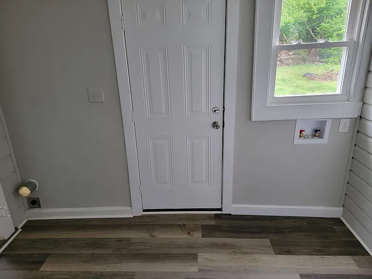 1124 Bennett St — Photo 4