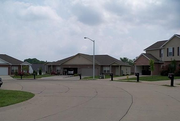 2nd image of 2868 Larkspur Ct