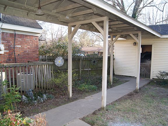 4th image of 809 Betty Lynn St