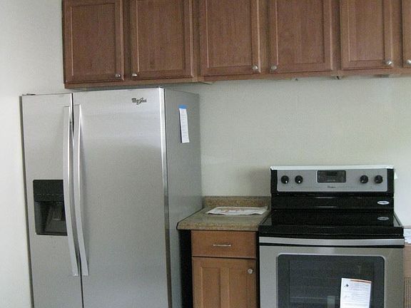 4th image of 9247 Buckman Ave