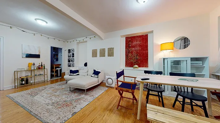 Rented by Bond New York | media 5