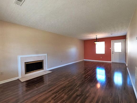 2nd image of 1340 Woodridge Dr