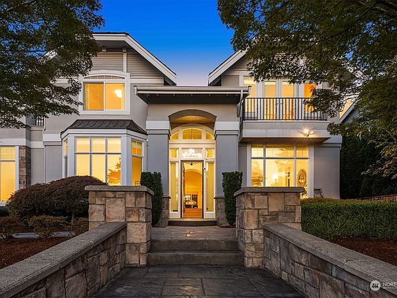 2nd image of 6528 111th Avenue NE
