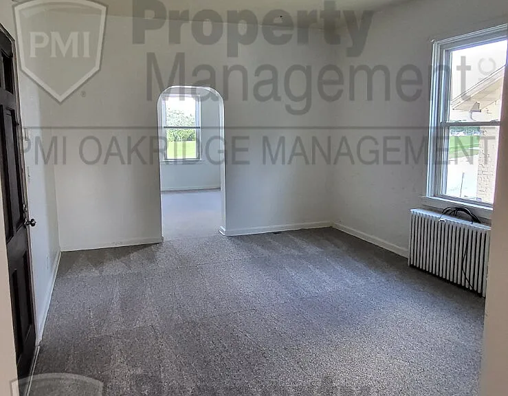 212 S Main St #4 — Photo 4