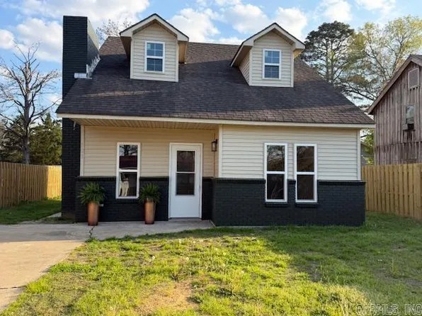 721 W 9th St, Dewitt, AR 72042