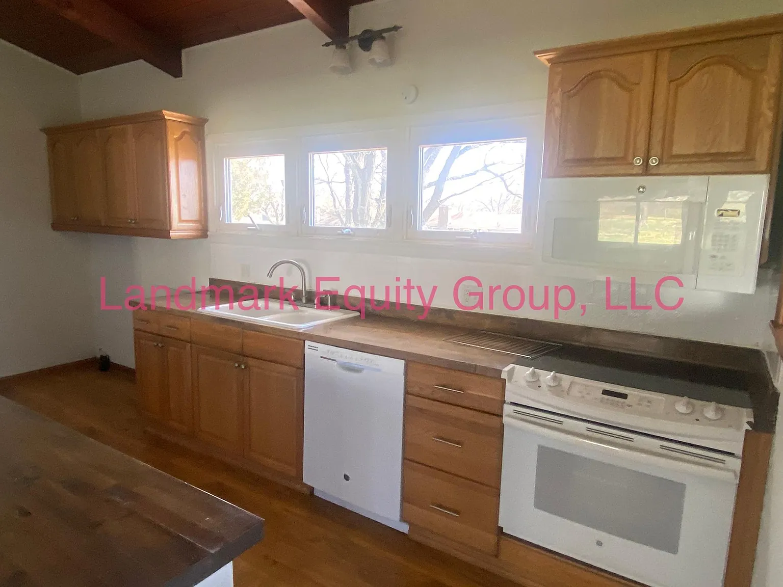 3 bed, 1176 sqft, $1,350 — Photo 4