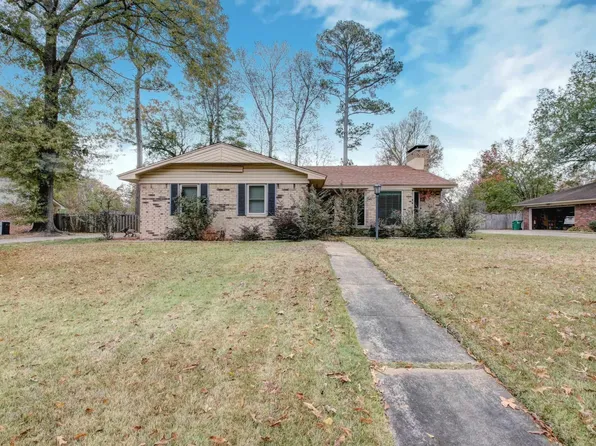 6107 Timber Lake Dr, Pine Bluff, AR 71603