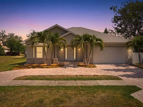 1016 Gulf Rd, Tarpon Springs, FL 34689