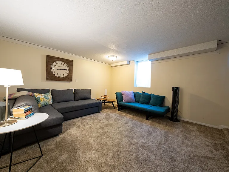 2050 Montreal Ave — Photo 19