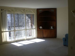 1610 The Fairway APT 404, Rydal, PA 19046