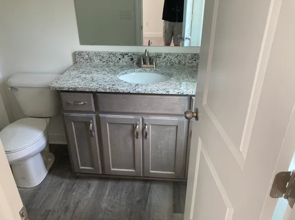 2327 S Oak Knoll Dr, Lakeside Marblehead, OH 43440