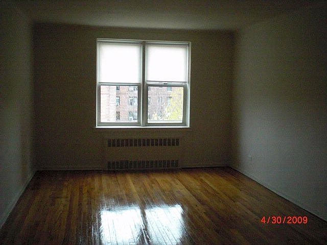 2nd image of 9 Murdock Ct APT 2C