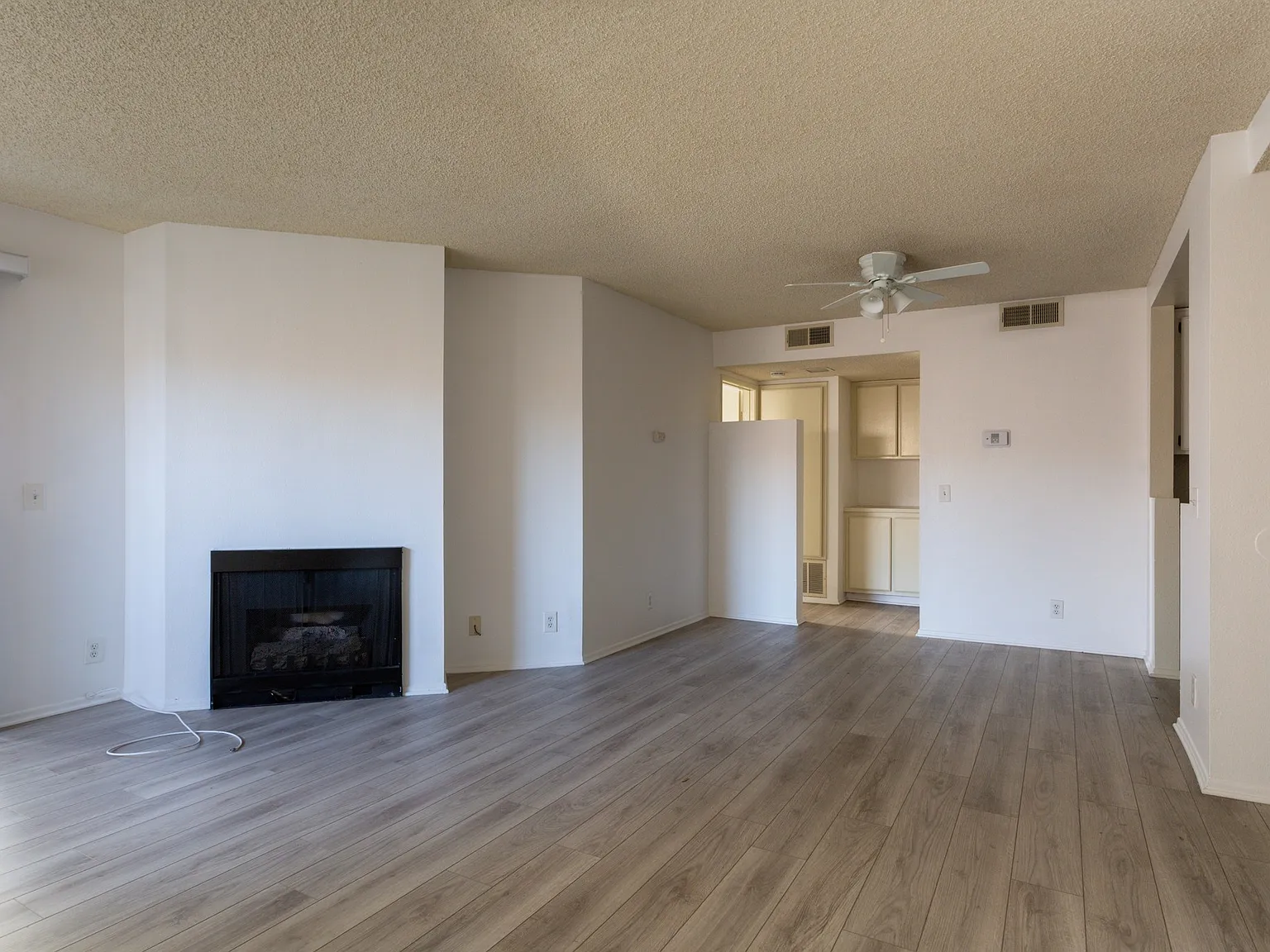 Lido Apartments - 101-197 N Ridgeway — Photo 3