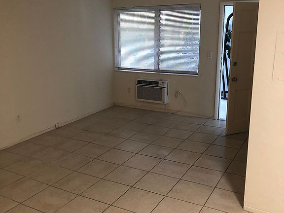 2nd image of 915 Palermo Ave APT 202
