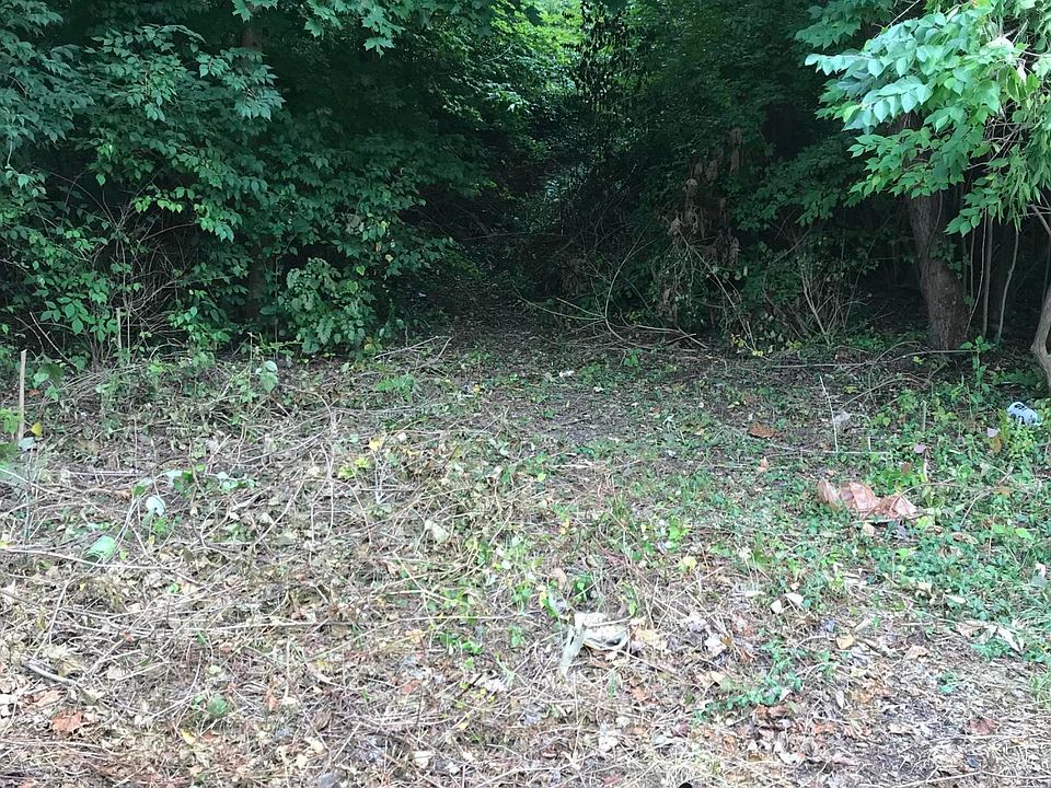 2nd image of 11510 La Grange Rd