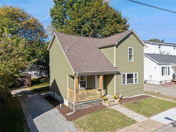 2nd image of 913 Hillcrest Ave