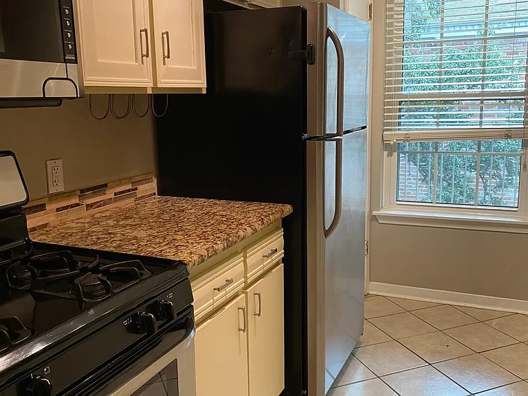 1240 Barton Hills Dr #201 — Photo 9