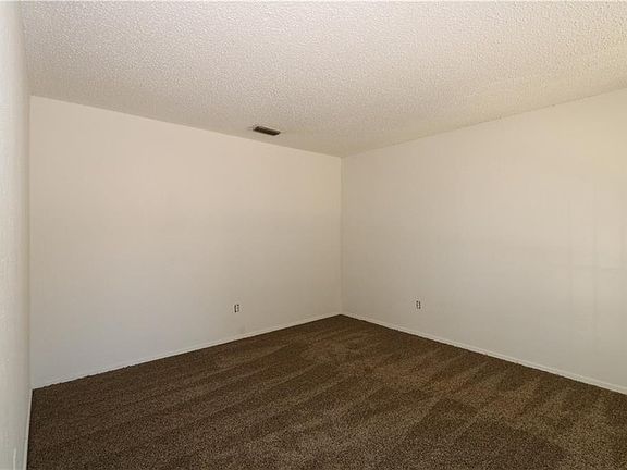 5th image of 1826 Acosta St