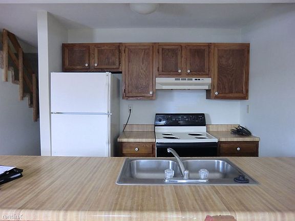 Gillham 528 1 Kitchen (2)