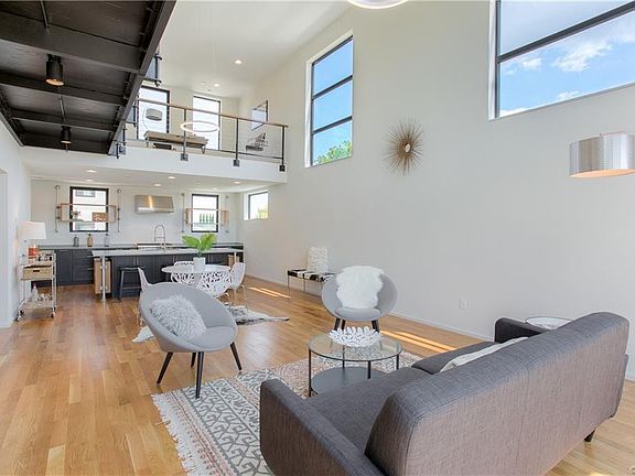 5th image of 501 W 7th St