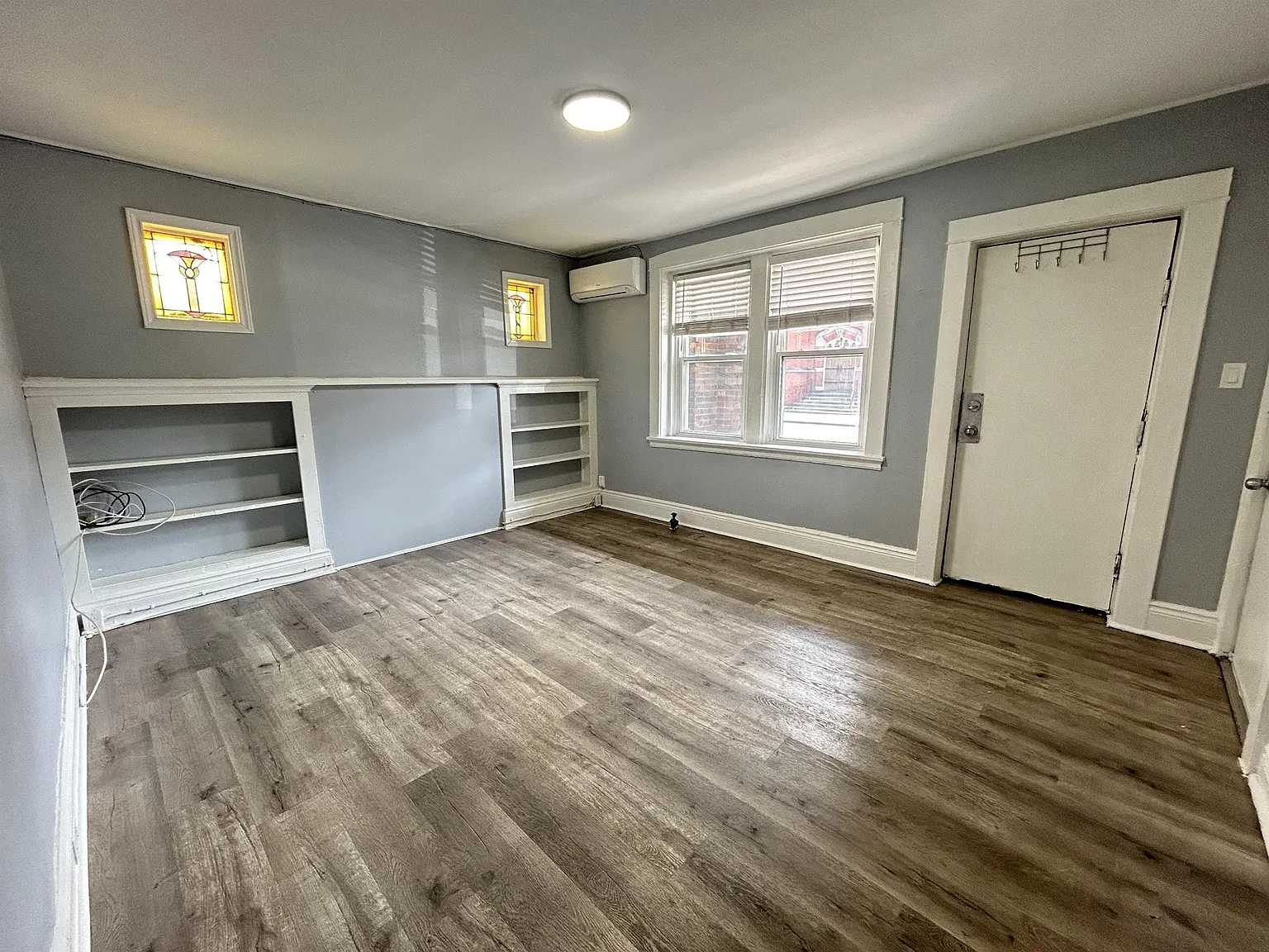 831 Main Street East/128 Carrick Ave L8M 1L6 — Photo 3