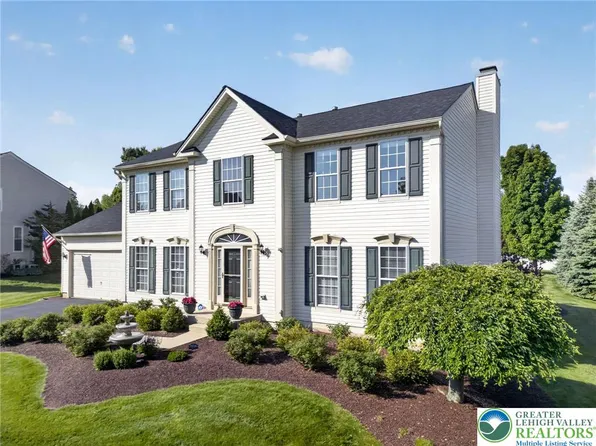 7018 Tuscany Dr, Macungie, PA 18062
