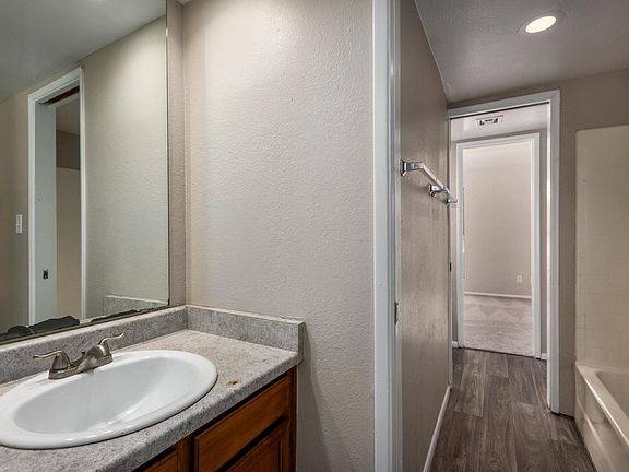 3rd image of 3228 W Glendale Ave APT 119