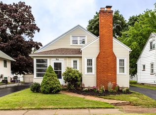 90 Strathmore Dr, Rochester, NY 14616