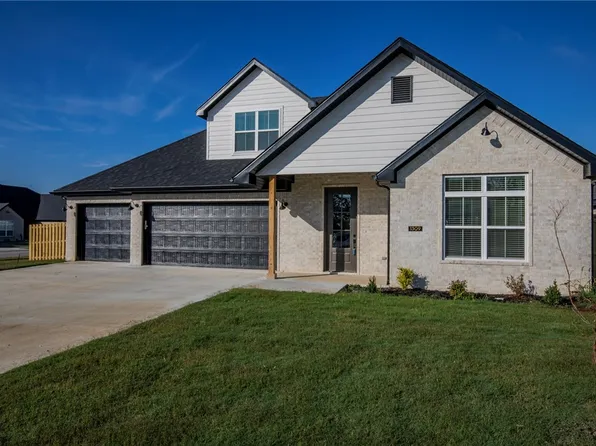 1309 Carrara St, Springdale, AR 72762