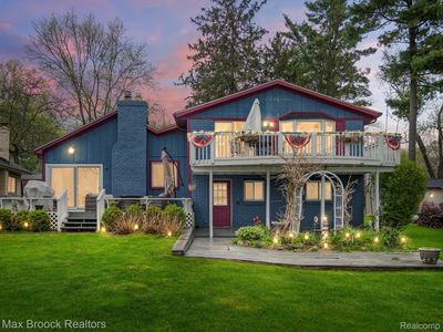 9431 Mandon Rd, White Lake, MI, 48386