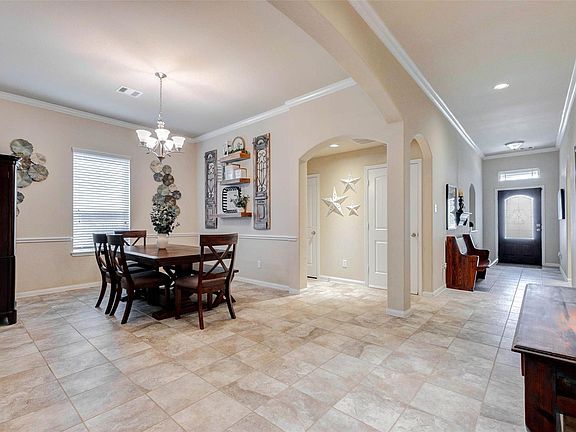 5th image of 546 Green Meadows Dr