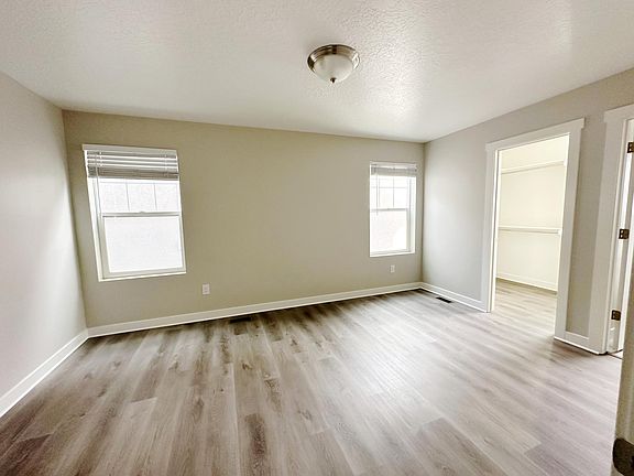 3rd image of 3803 W Drexler Dr