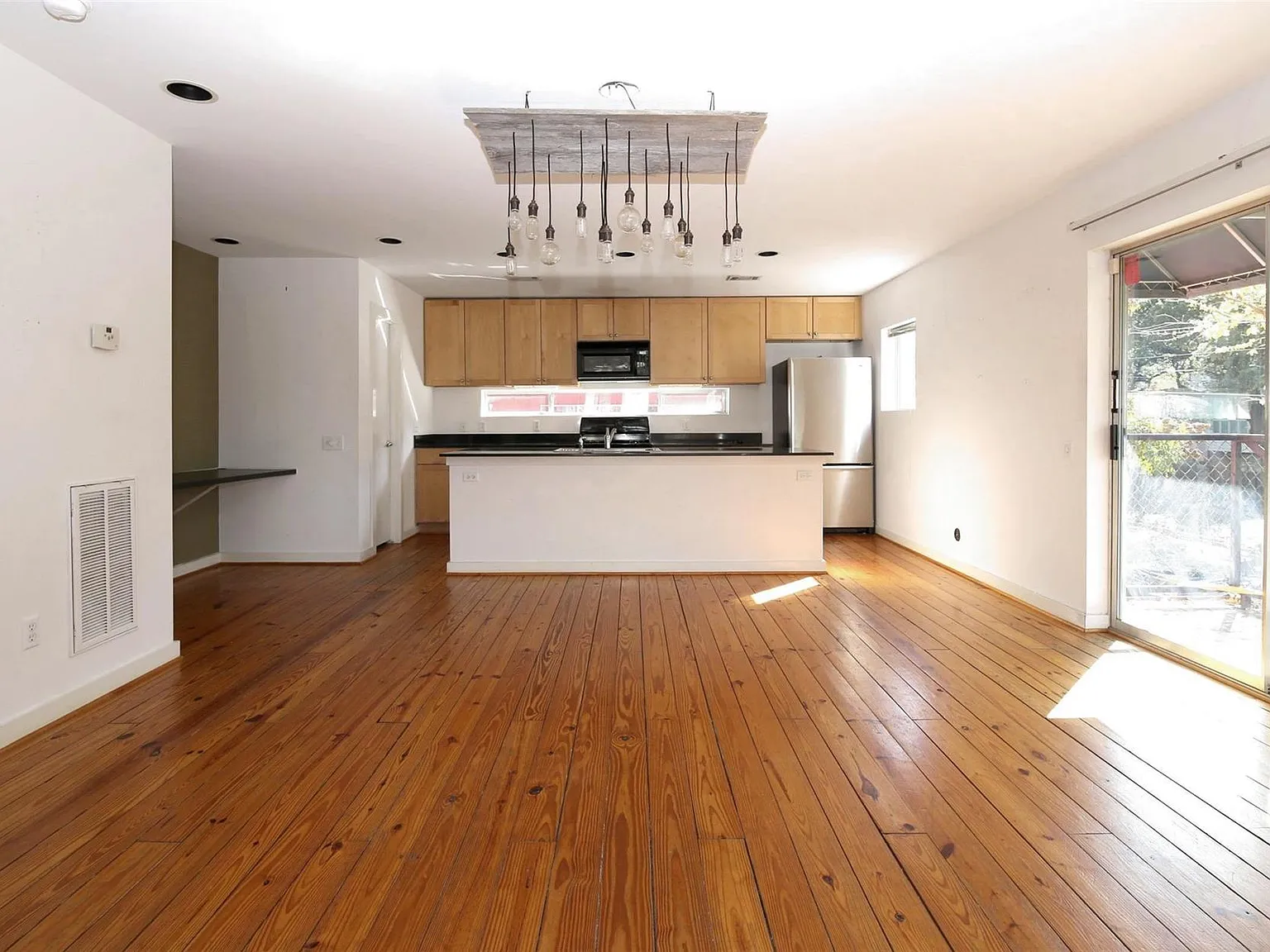 2 bed, 2.0 bath, 1712 sqft, $2,500 — Photo 4